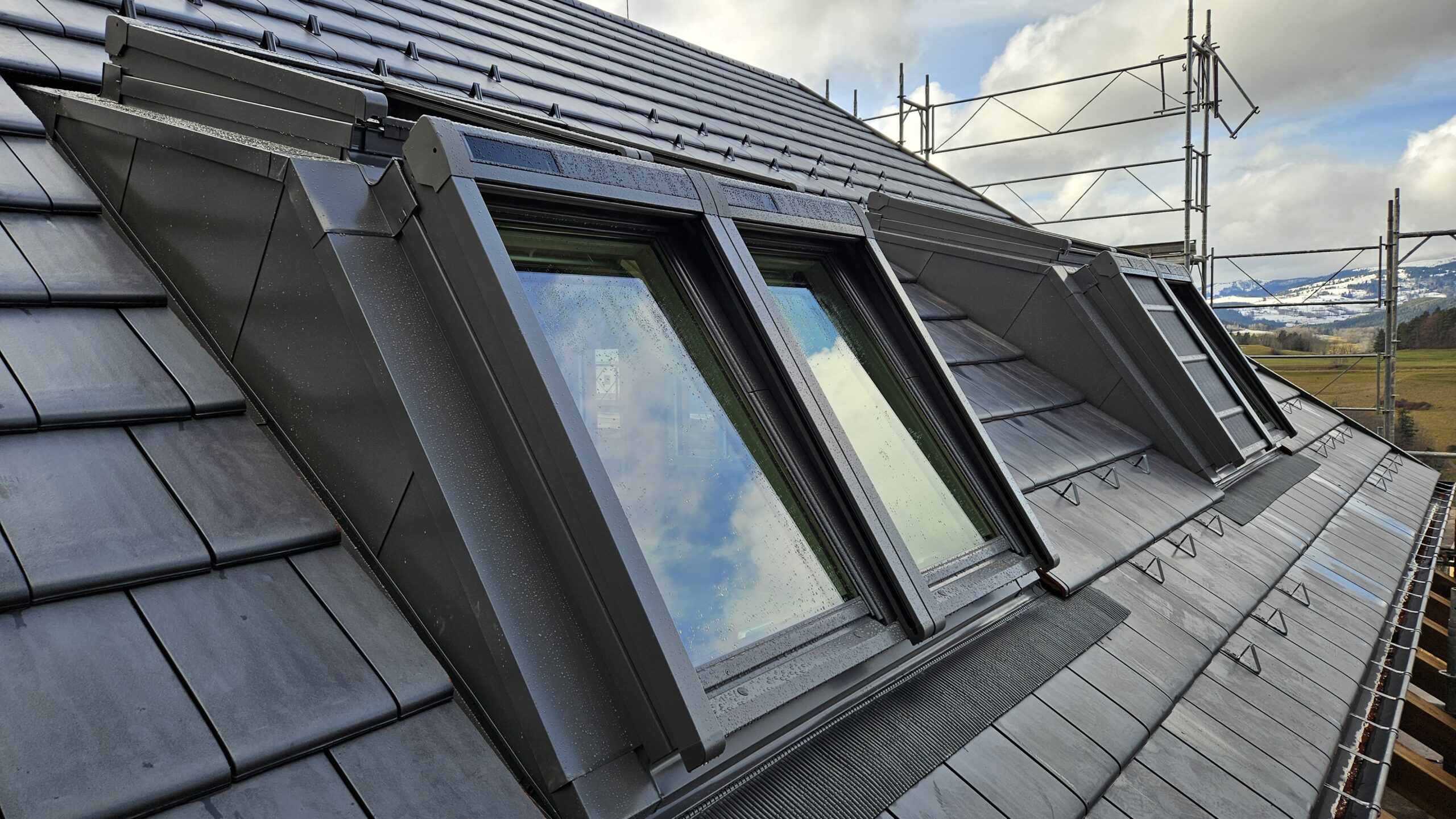 Verrière Évolution VELUX – vue d'ensemble extérieure sur la toiture